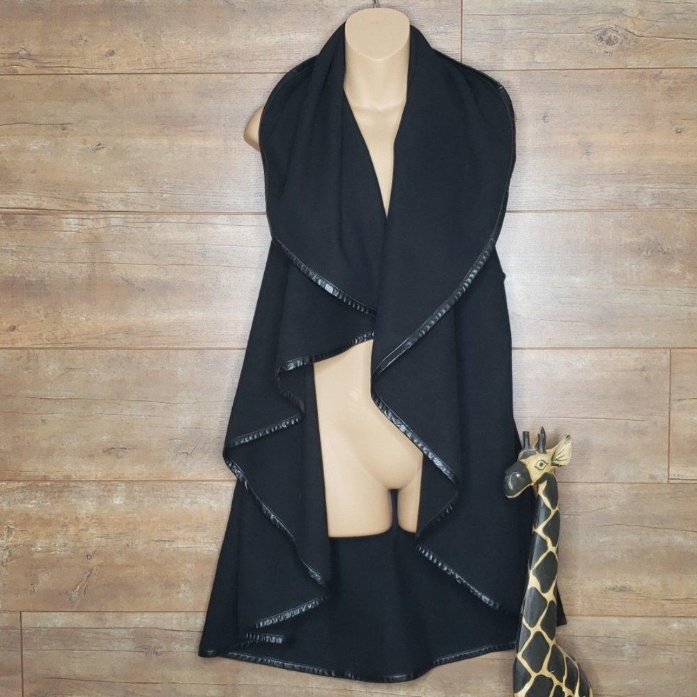 Dillard's S/M Cape/Vest